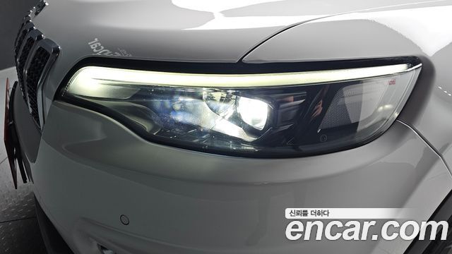 Jeep Cherokee 2021 — photo 8