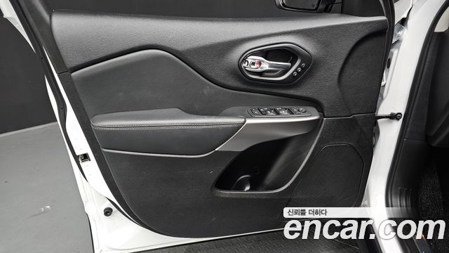 Jeep Cherokee 2021 — photo 14