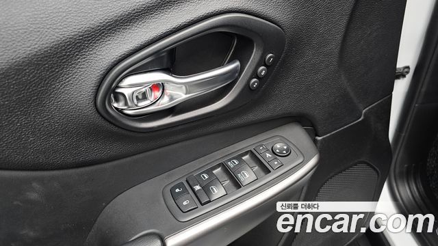 Jeep Cherokee 2021 — photo 30