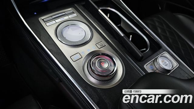 Genesis GV80 2020 — photo 12