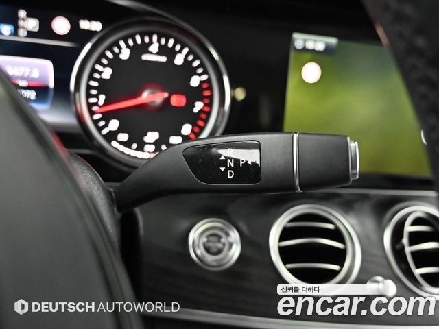 Mercedes-Benz E-Class 2018 — photo 9