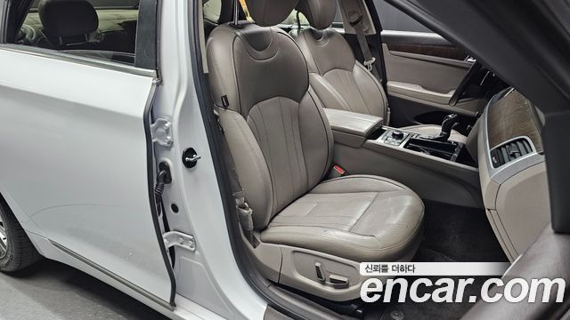 Hyundai Genesis 2014 — photo 11