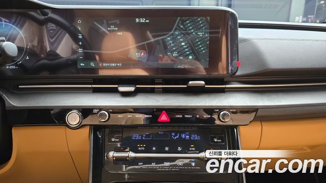 Kia Canival 2021 — photo 22