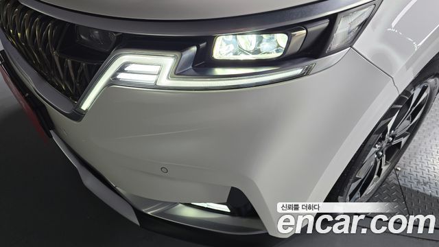 Kia Canival 2021 — photo 8
