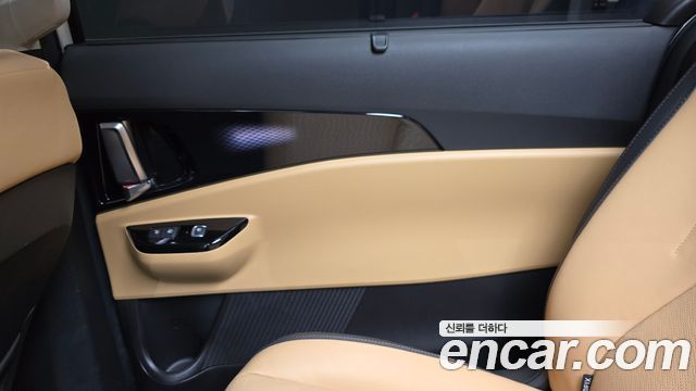 Kia Canival 2021 — photo 15