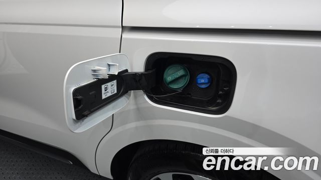 Kia Canival 2021 — photo 16