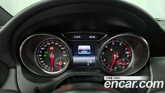 Mercedes-Benz CLA-Class 2018 — photo 11