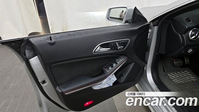 Mercedes-Benz CLA-Class 2018 — photo 14