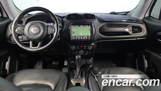 Jeep Renegade 2018 — photo 30