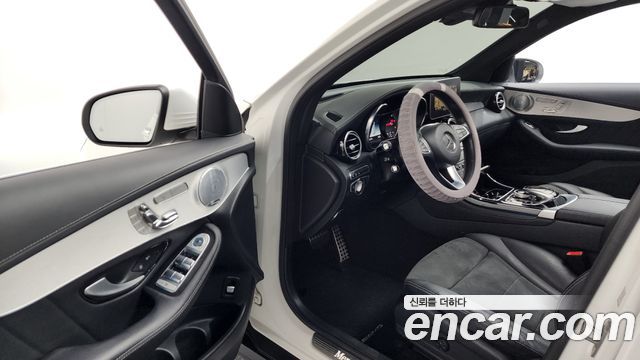 Mercedes-Benz GLC-Class 2018 — photo 13