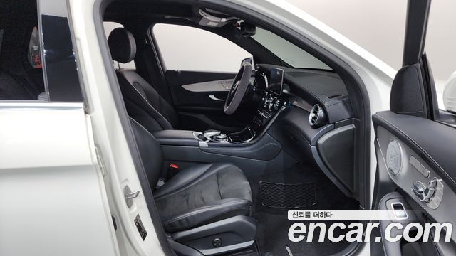 Mercedes-Benz GLC-Class 2018 — photo 17