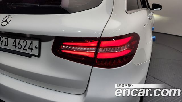 Mercedes-Benz GLC-Class 2018 — photo 9