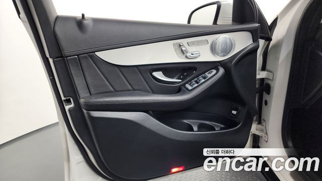 Mercedes-Benz GLC-Class 2018 — photo 14