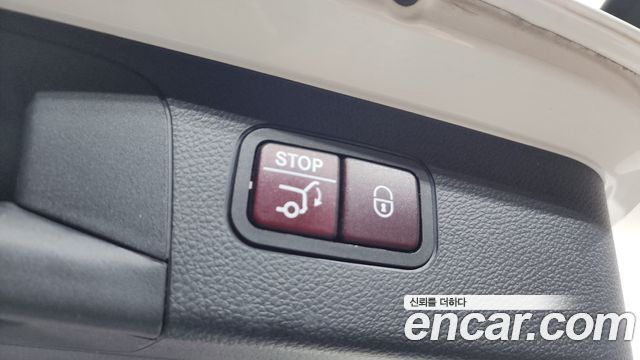 Mercedes-Benz GLC-Class 2018 — photo 33
