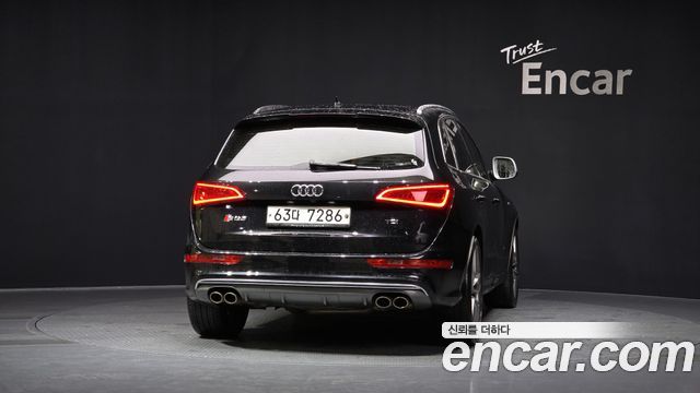 Audi SQ5 2015 — photo 4