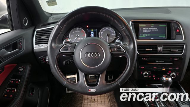 Audi SQ5 2015 — photo 13