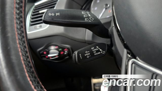 Audi SQ5 2015 — photo 17
