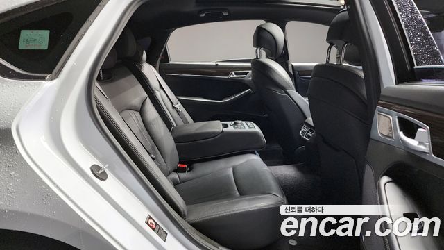 Genesis G80 2019 — photo 17