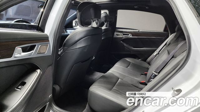 Genesis G80 2019 — photo 18