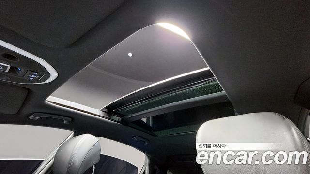 Genesis G80 2019 — photo 23