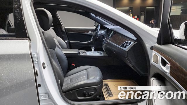 Genesis G80 2019 — photo 16