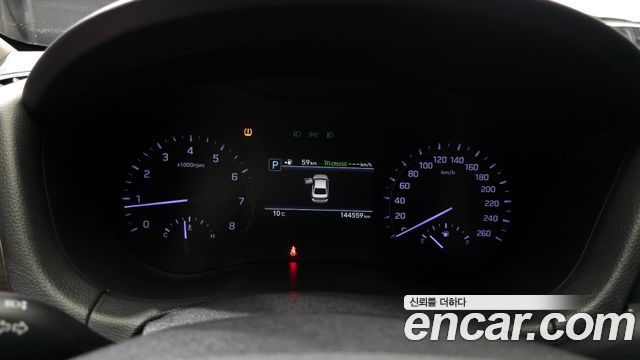 Genesis G80 2018 — photo 8