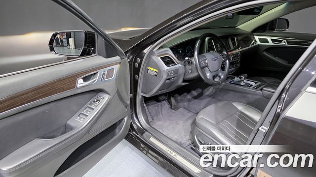 Genesis G80 2018 — photo 10