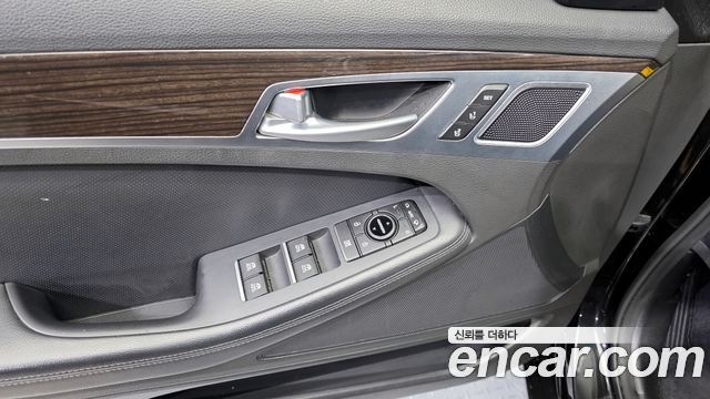 Genesis G80 2018 — photo 14