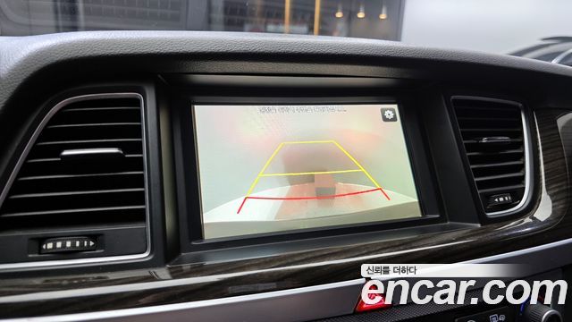 Genesis G80 2018 — photo 17