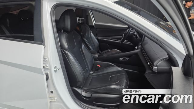 Hyundai AVANTE 2021 — photo 12