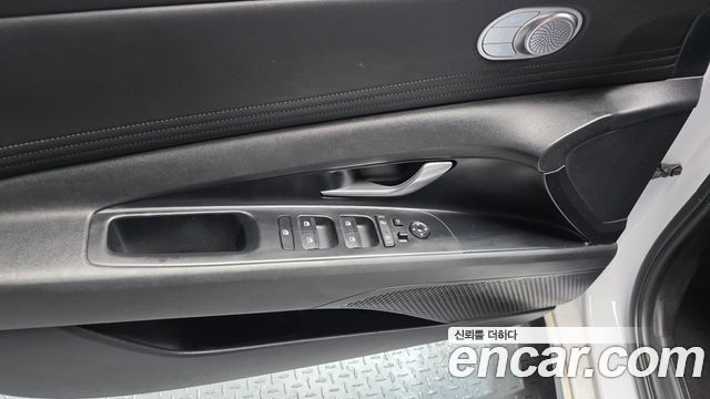 Hyundai AVANTE 2021 — photo 14