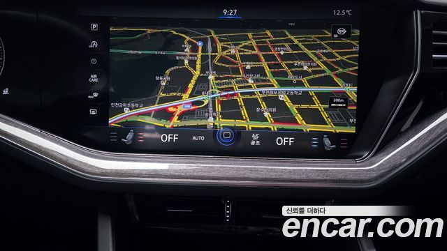 Volkswagen Touareg 2023 — photo 20