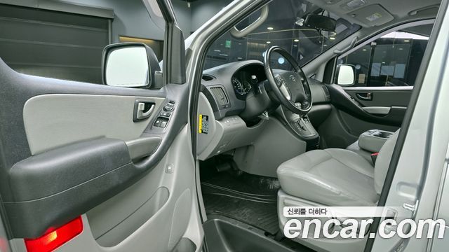Hyundai Starex 2021 — photo 13