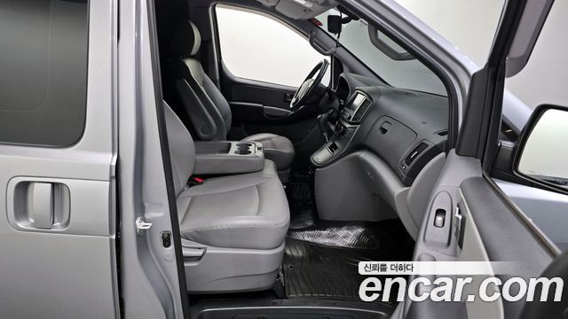 Hyundai Starex 2021 — photo 17