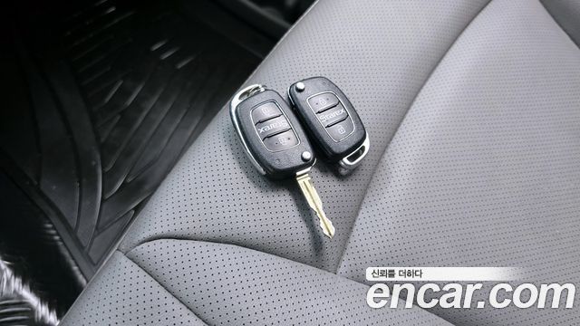 Hyundai Starex 2021 — photo 23