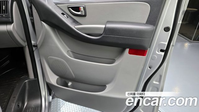 Hyundai Starex 2021 — photo 15