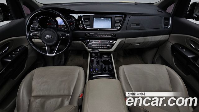Kia Canival 2017 — photo 10