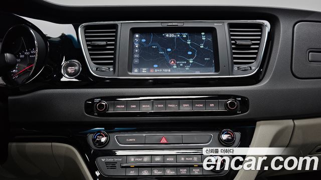 Kia Canival 2017 — photo 19