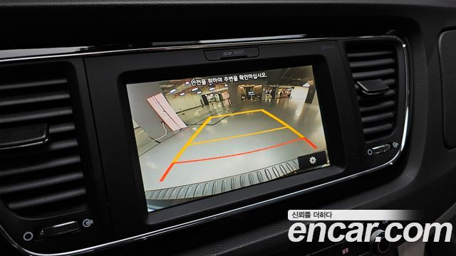 Kia Canival 2017 — photo 20