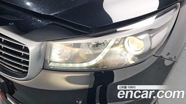 Kia Canival 2017 — photo 8