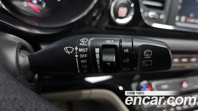 Kia Canival 2017 — photo 28