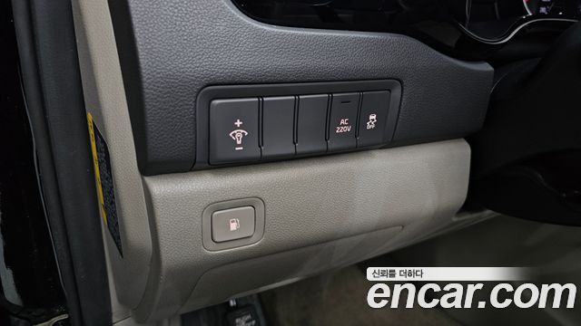 Kia Canival 2017 — photo 30