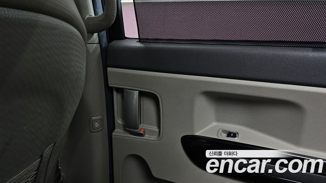 Kia Canival 2017 — photo 32