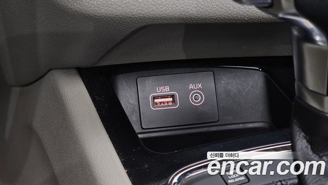 Kia Canival 2017 — photo 35