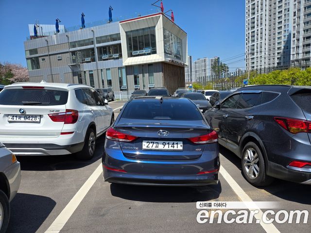 Hyundai AVANTE 2017 — photo 4