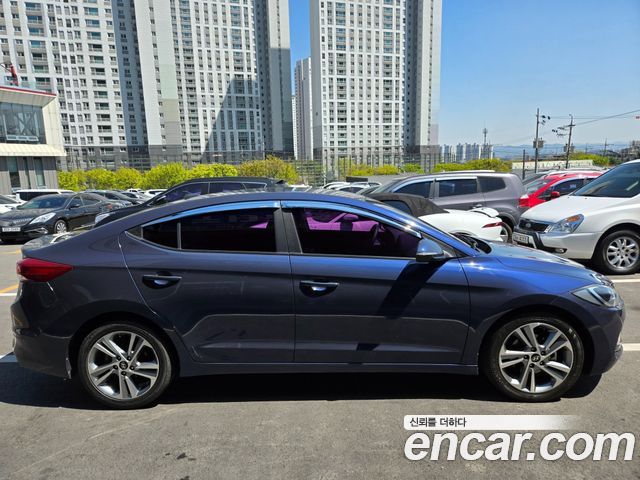 Hyundai AVANTE 2017 — photo 5