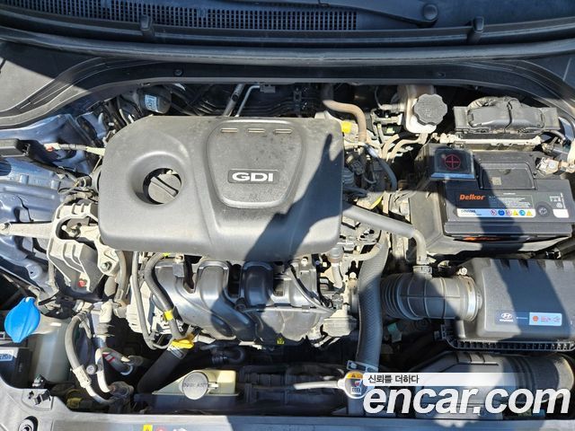 Hyundai AVANTE 2017 — photo 8