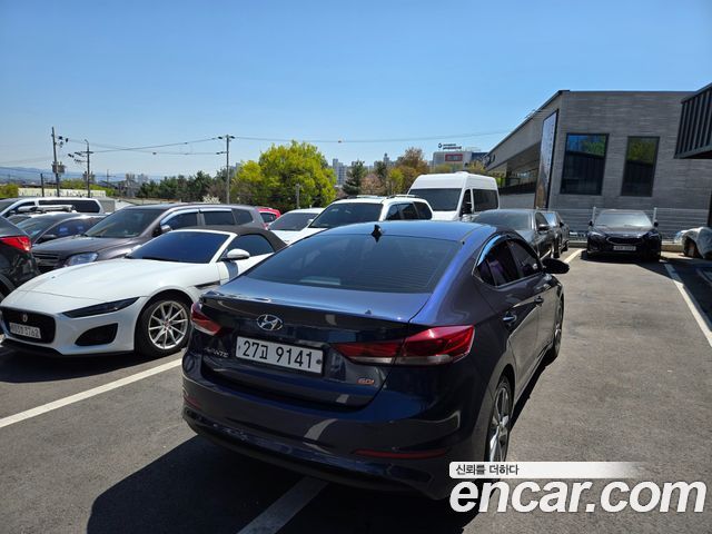 Hyundai AVANTE 2017 — photo 20
