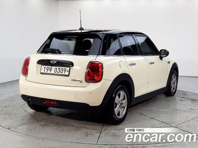 Mini Cooper 2016 — photo 4