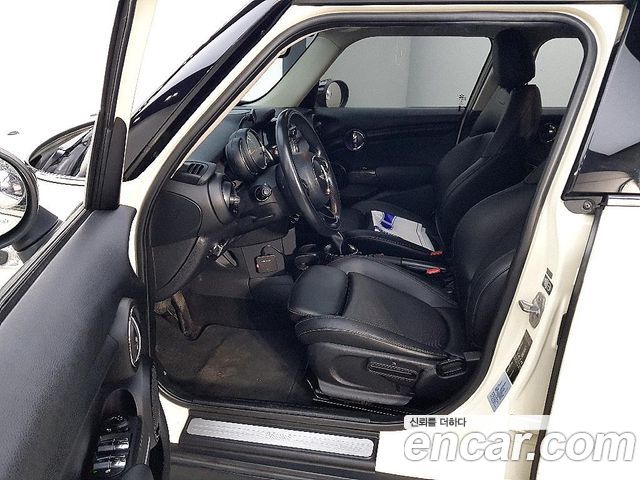 Mini Cooper 2016 — photo 8